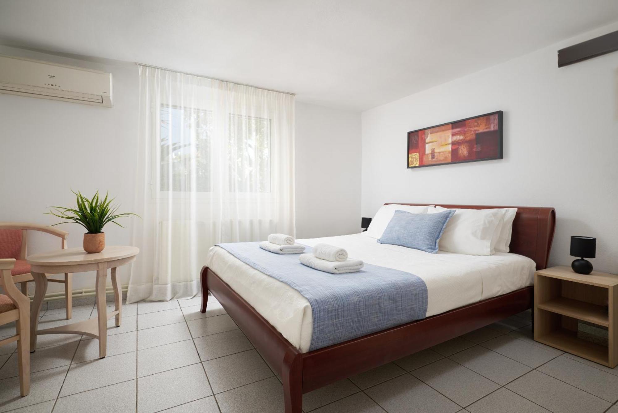 Felenia House - Summer Escape Ferienhaus Vryses